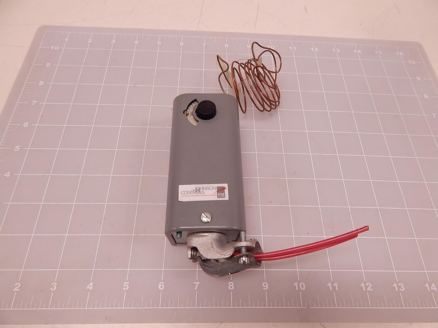 JOHNSON CONTROLS A19ADB-1 TEMPERATURE CONTROLS