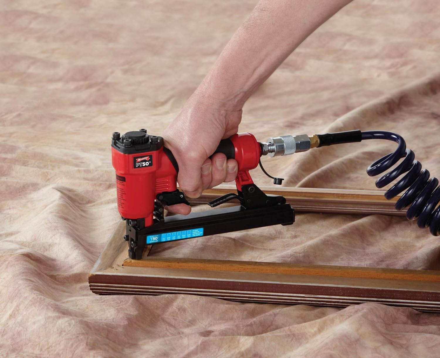 ARROW FASTENER Arrow Fastener PT50 Pneumatic Staple Gun Heavy-Duty Stapler for Wood Upholstery Carpet Wire Fencing