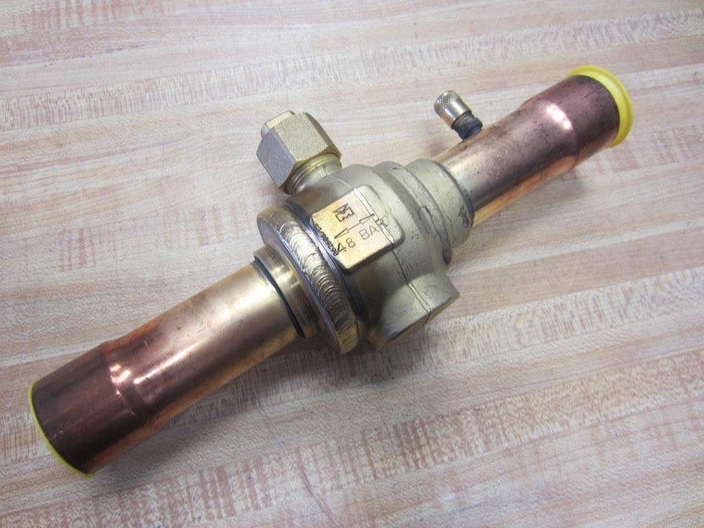 MUELLER INDUSTRIES Mueller AC17866 Ball Valve Cyclemaster 1-3/8 Solder W/Access