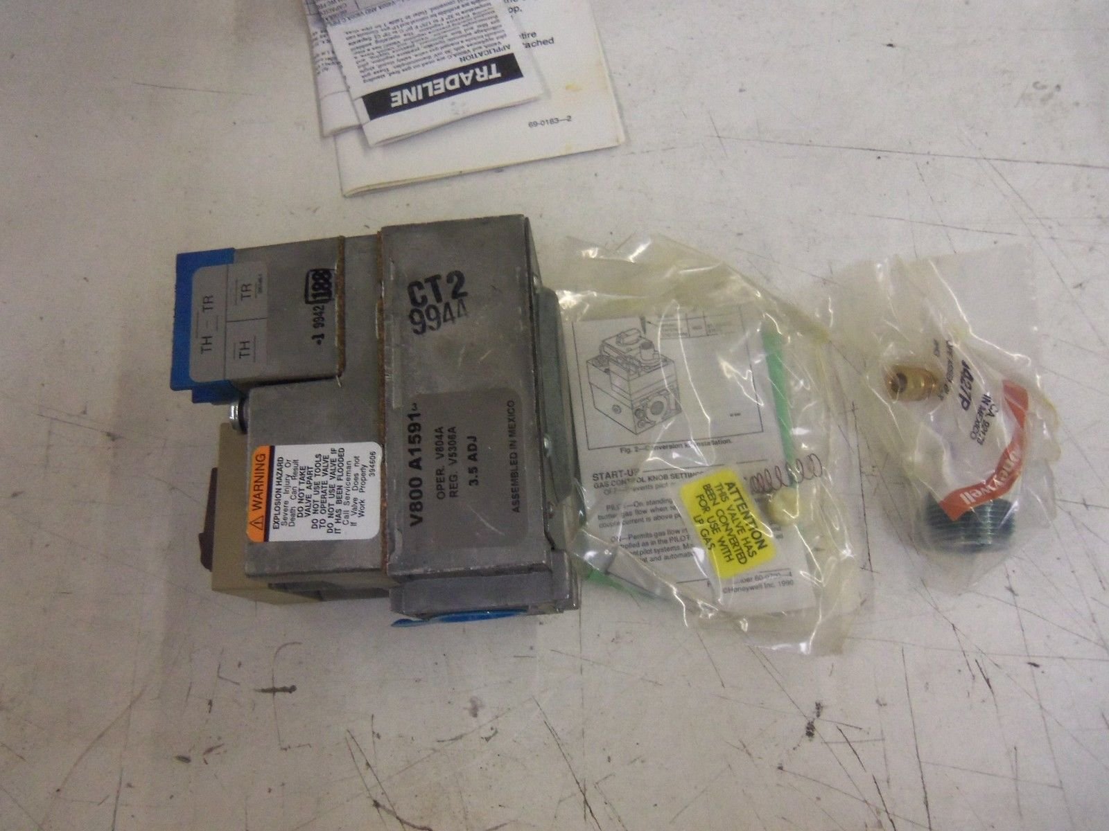 HONEYWELL Honeywell V800A1591 Inlet Low Voltage Combination Gas Control, LP Gas
