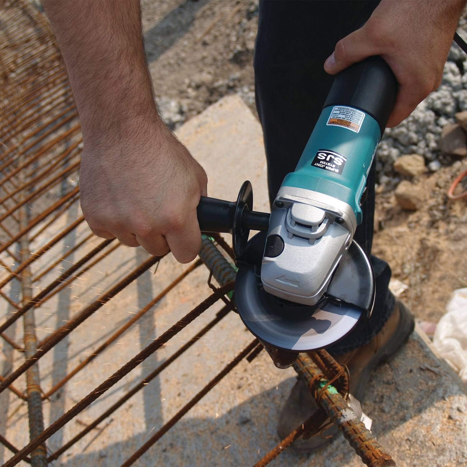 MAKITA Makita 9564CV High-Power Angle Grinder 4-1/2 Inch 1400 Watts