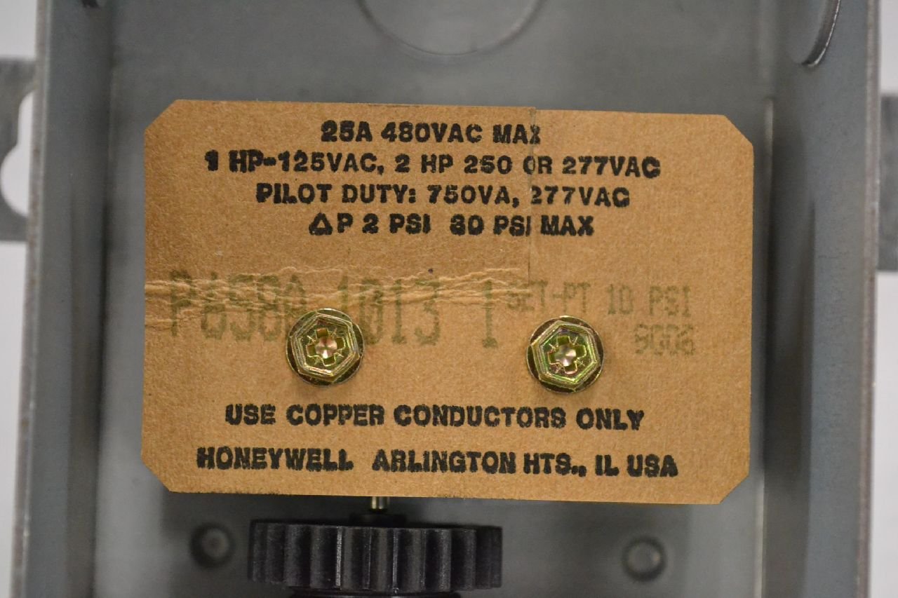 HONEYWELL Honeywell P658A1013 Pneumatic Electric Switch 10 psi