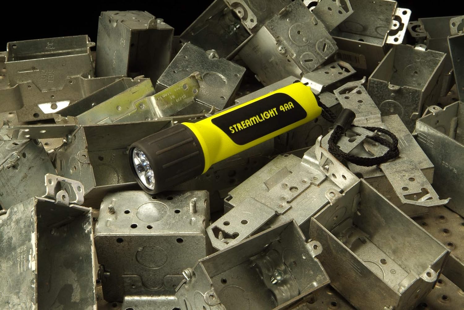STREAMLIGHT Streamlight 68200 4AA ProPolymer LED Flashlight with White LEDs, Yellow - 67 Lumens