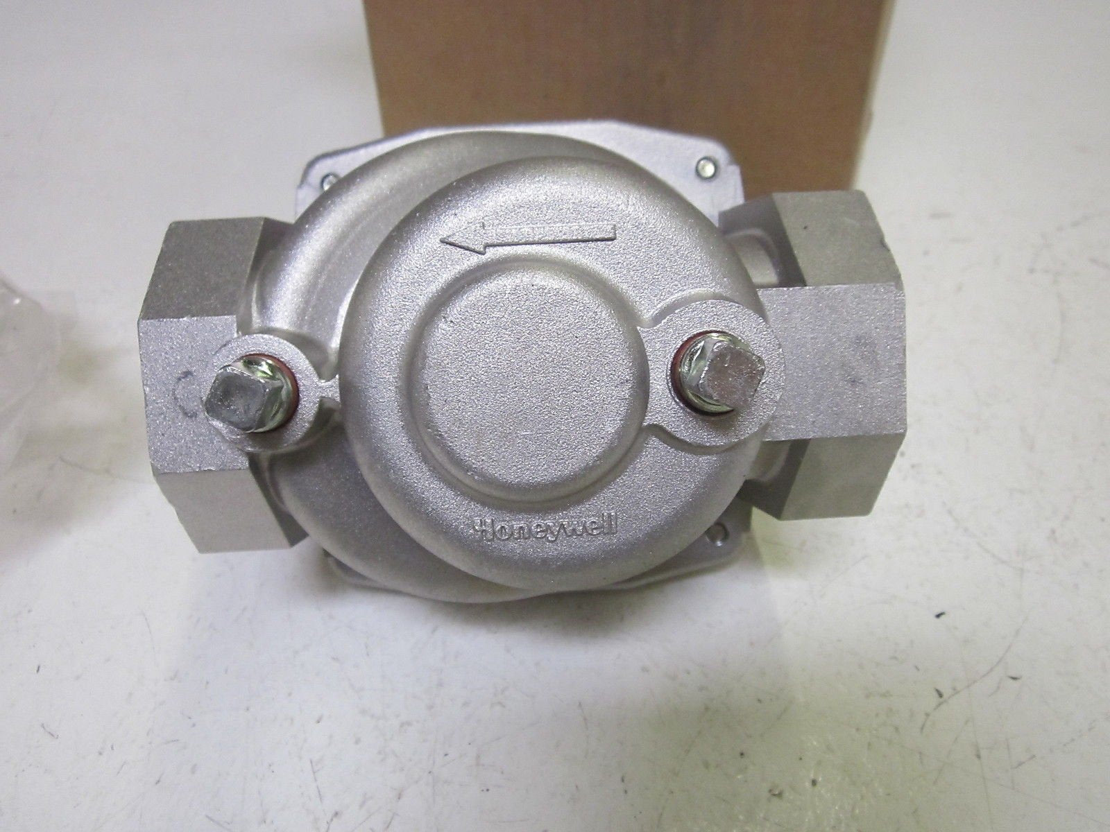 HONEYWELL Honeywell V5055C1059 1-1/2 Inch NPT Industrial Gas Valve