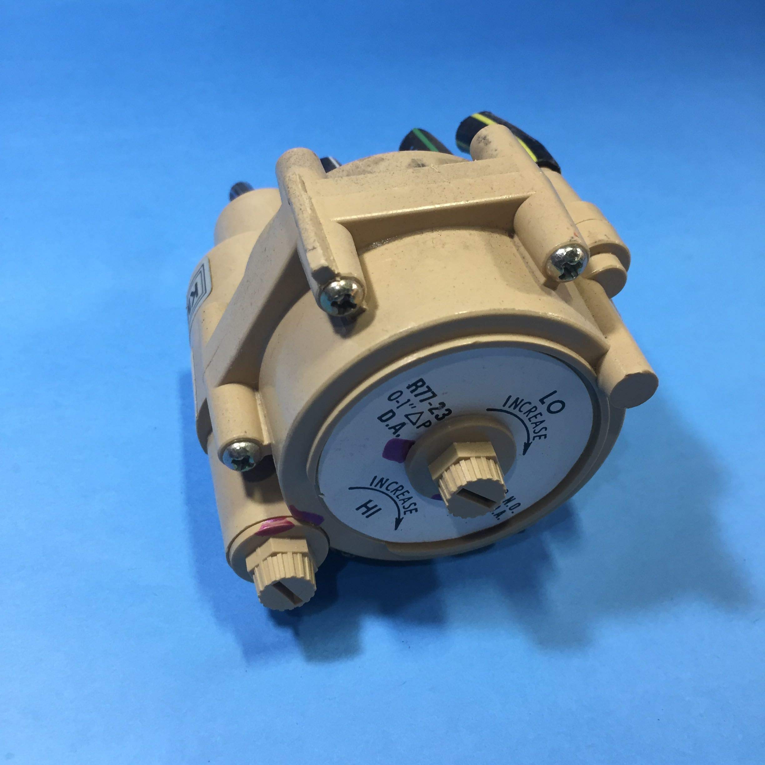 KMC CONTROLS KMC Controls CSC-2003 Reset Volume Controller 14.4 SCIM at 20 PSIG VAV HVAC