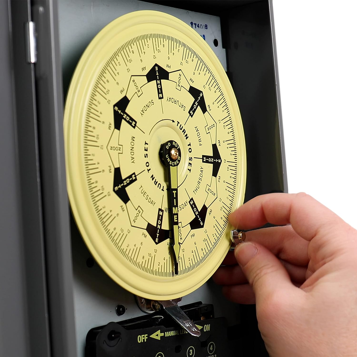 INTERMATIC Intermatic T7401B Mechanical Time Switch for Efficient Energy Management
