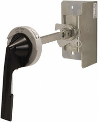 SCHNEIDER ELECTRIC Square D 9421LR1 400 Amp Circuit Breaker Operating Mechanism