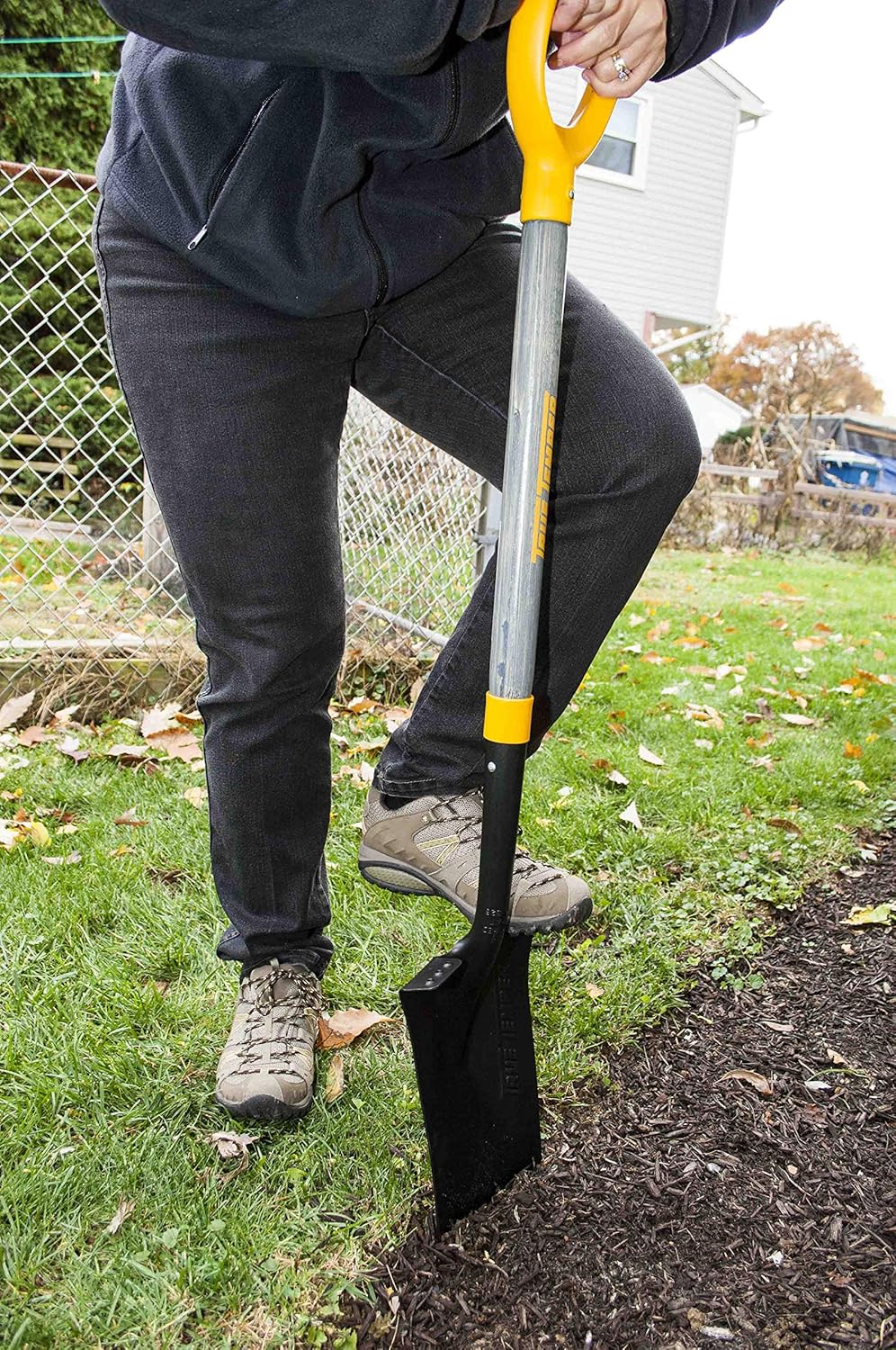 TRUE TEMPER True Temper 2540800 Border Spade with Hardwood Handle and D-Grip Multi