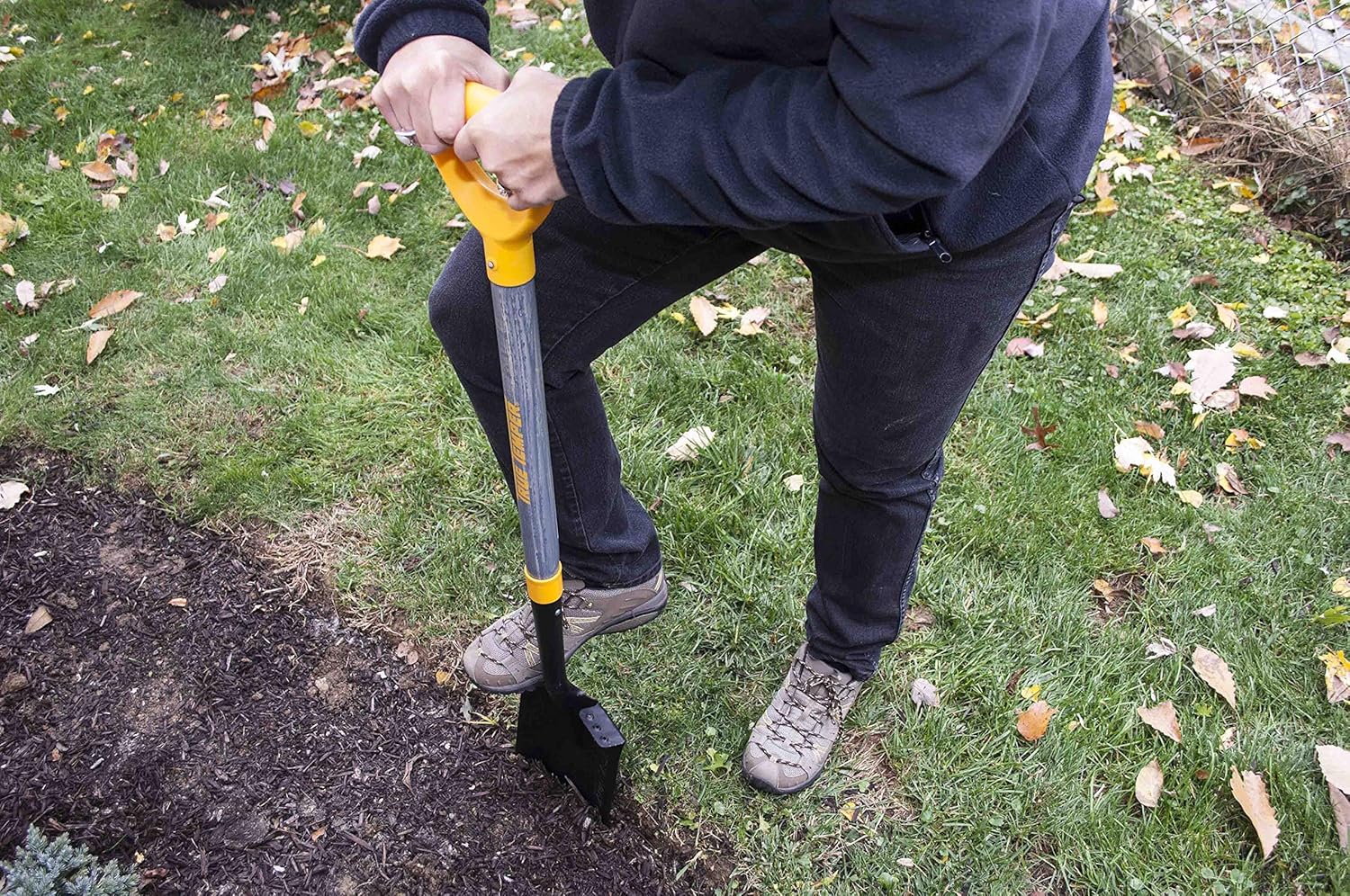TRUE TEMPER True Temper 2540800 Border Spade with Hardwood Handle and D-Grip Multi