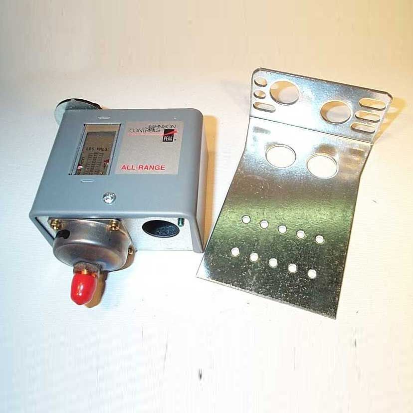 JOHNSON CONTROLS Johnson Controls P170AB-2 Pressure Control Switch for HVAC Systems