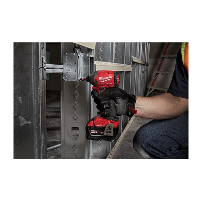 MILWAUKEE Milwaukee 2857-22CT M18 FUEL 1/4 In. Hex Impact Driver With One Key CP Kit