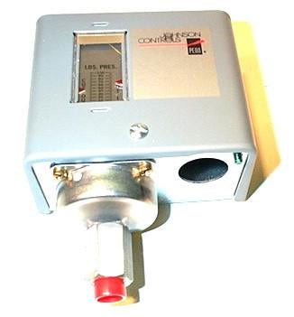 JOHNSON CONTROLS P70GA-27 PRESSURE REGULATING VALVES