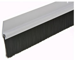 FROST KING Thermwell C35PH White Plastic Brush Door Sweep
