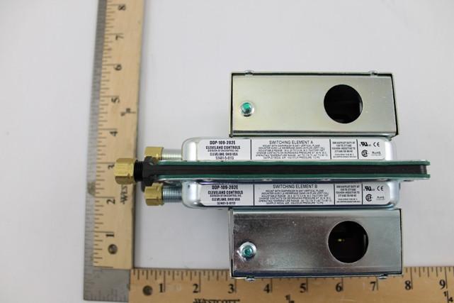 CLEVELAND CONTROLS DDP-109-202 PRESSURE SWITCHES