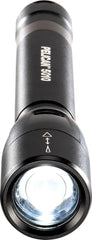 PELICAN Pelican 5010 Flashlight Spot-to-Flood 2 AA (Medium Size)