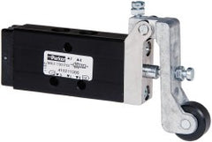 PARKER Parker 410211000 4-way 2-position Valve 1/8 Inch Npt