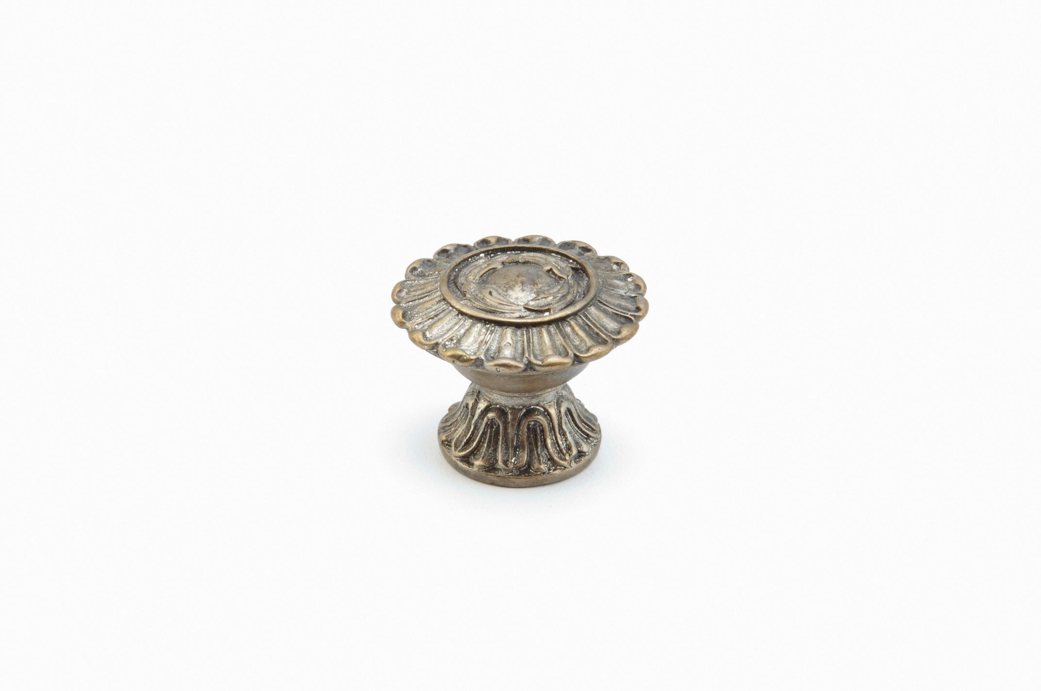 SCHAUB Schaub 937-MSL French Court Cabinet Knob Monticello Silver