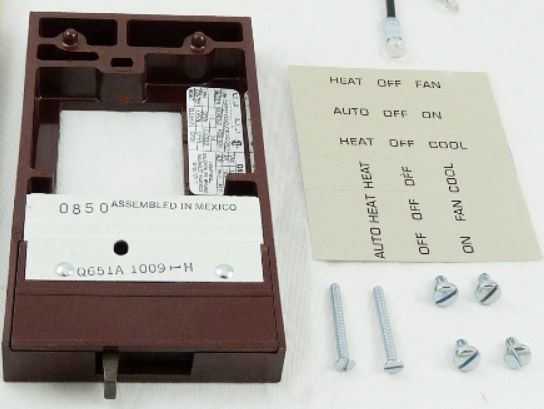 HONEYWELL Honeywell Q651A1009 Subbase for T6051 Thermostat