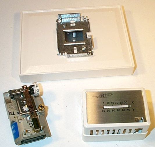 JOHNSON CONTROLS Johnson Controls T-4002-304 Thermostat Conversion Kit