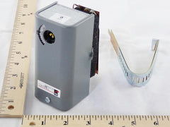 JOHNSON CONTROLS A19DAC-12 TEMPERATURE CONTROLS