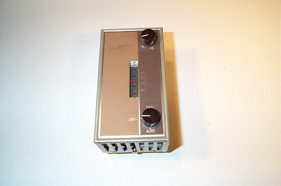 JOHNSON CONTROLS T22CBC-1 LINE VOLTAGE THERMOSTATS
