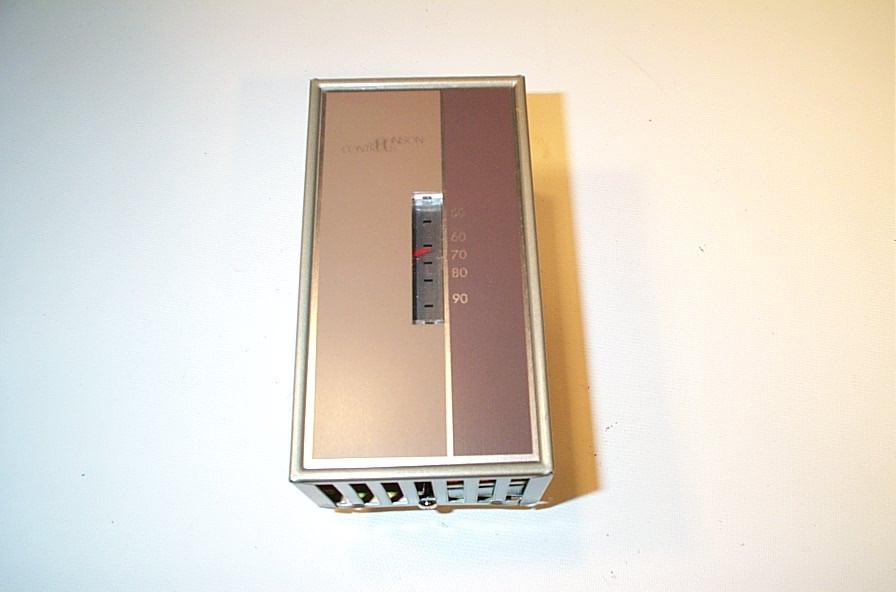JOHNSON CONTROLS T22CBC-3 THERMOSTATS
