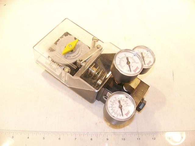 JOHNSON CONTROLS V-9000-500 CONTROL BOARDS