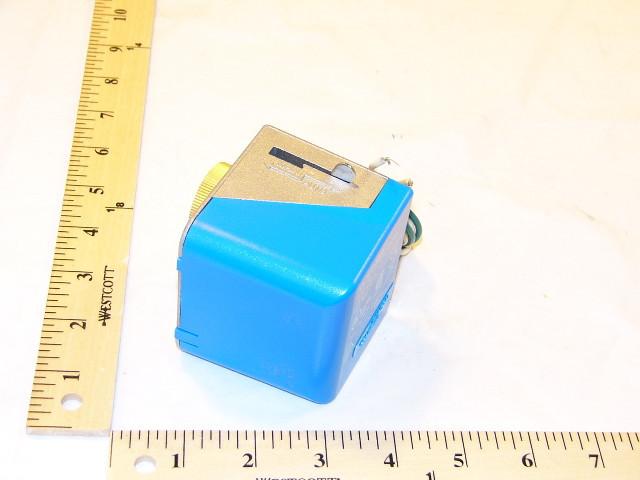 JOHNSON CONTROLS VA-7010-8003 ACTUATORS