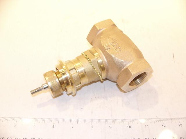 JOHNSON CONTROLS VG7243NT+3003B GLOBE VALVES