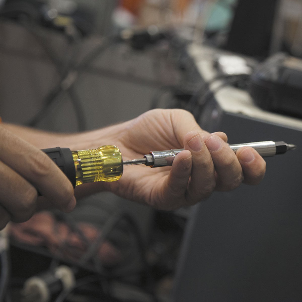 KLEIN TOOLS Klein Tools 32517 Multi-Bit Tap Tool Driver