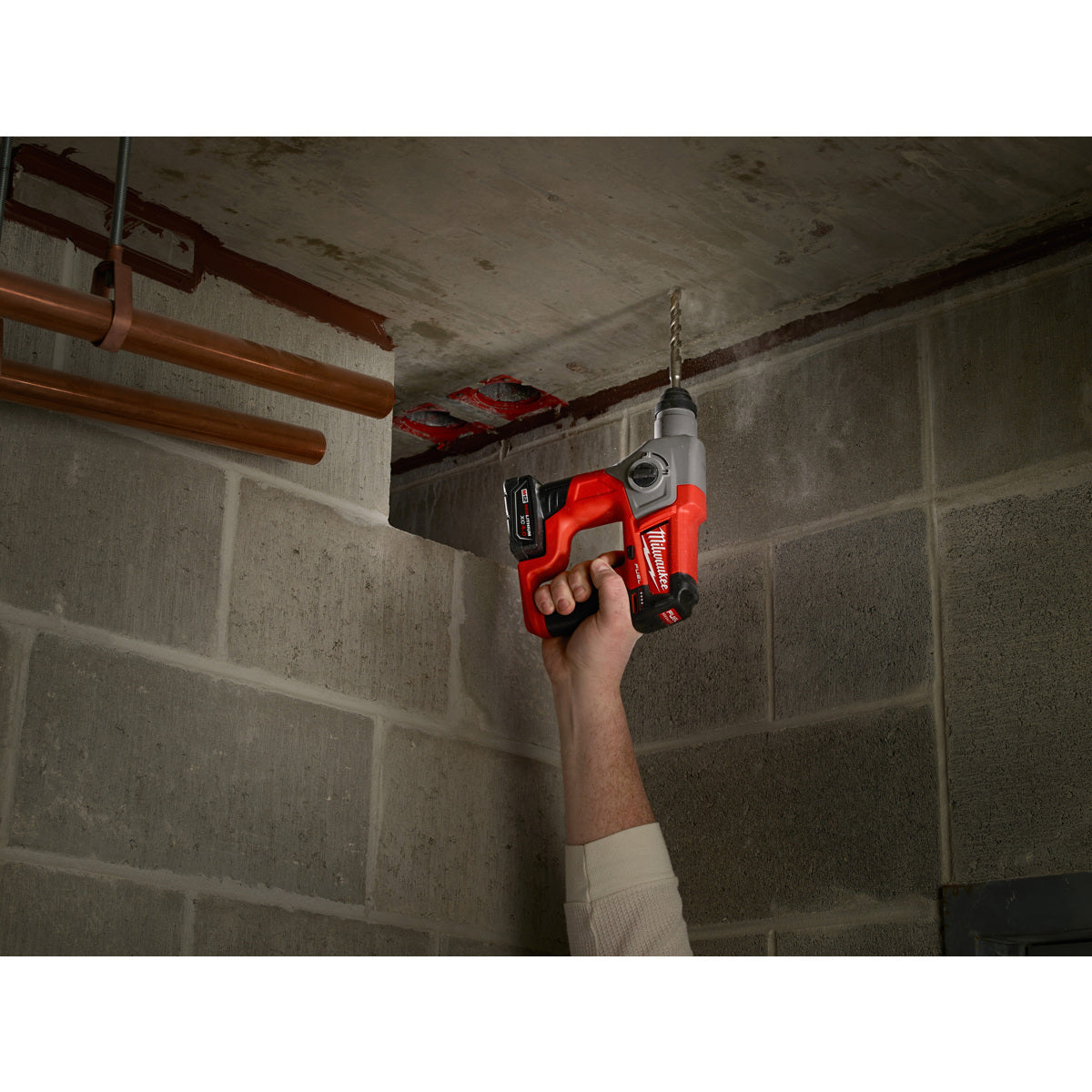MILWAUKEE Milwaukee 2416-22XC M12 FUEL 5/8 SDS Plus Rotary Hammer Kit