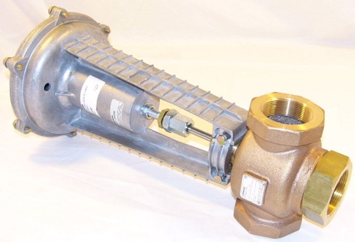 SIEMENS Siemens 277-03204 1-1/4 Inch NPT Brass Control Valve