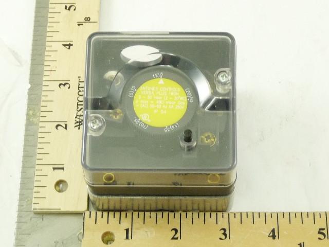 ANTUNES 8271002050 TOGGLE SWITCHES