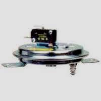 TRANE THT0812 TEMPERATURE CONTROLS