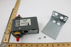 JOHNSON CONTROLS P28PA-4 FURNACE CONTROL BOARDS