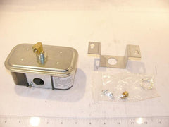 JOHNSON CONTROLS P32AK-1 PRESSURE SWITCHES