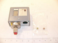 JOHNSON CONTROLS P70EA-9 THERMOSTATS