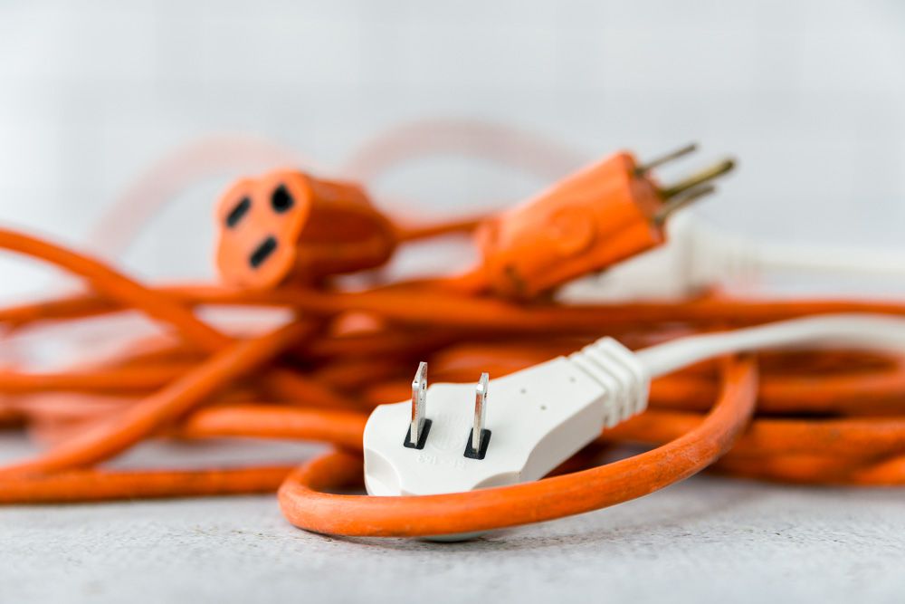 Heavy-Duty Extension Cords: Choosing the Right Gauge & Length