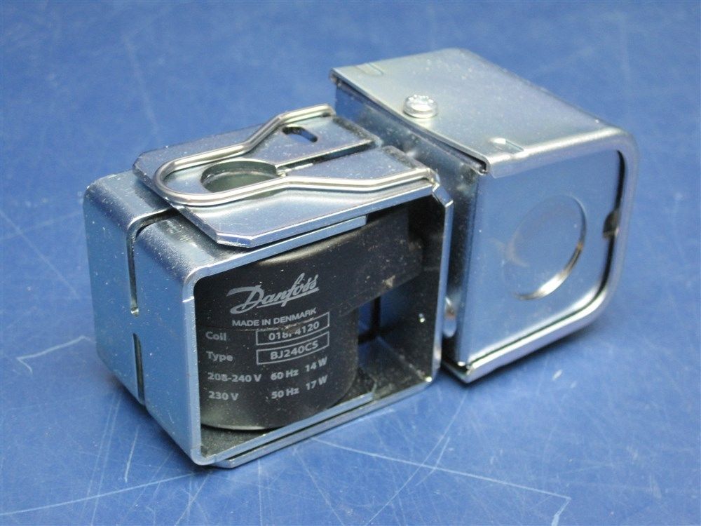 HEAT CONTROLLER DANFOSS-018F4120 Coil Group 230 Volt Junction Box