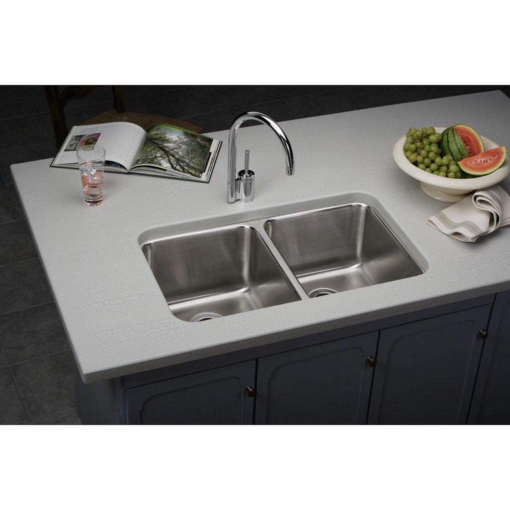 Elkay ELUH311810 Lustertone Classic Stainless Steel 30-3/4 x 18-1/2 Equal Double Bowl Undermount Sink