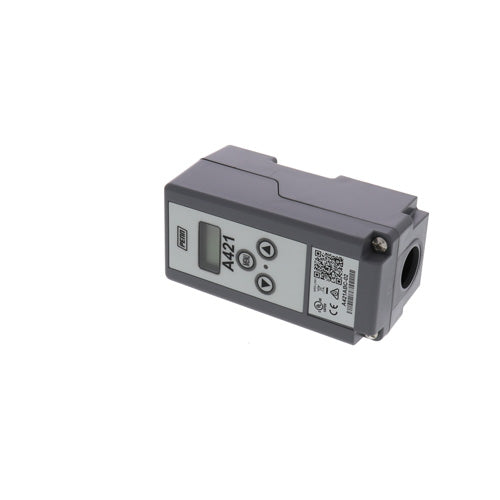 Johnson Controls A421ABC-02C Electronic Temperature Control 120/240V SPDT with 6.6 ft Sensor