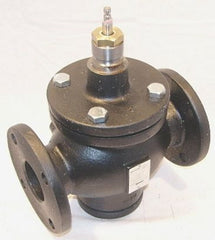 SIEMENS 599-05980 2-1/2 Inch Flanged Cast Iron Zone Valve