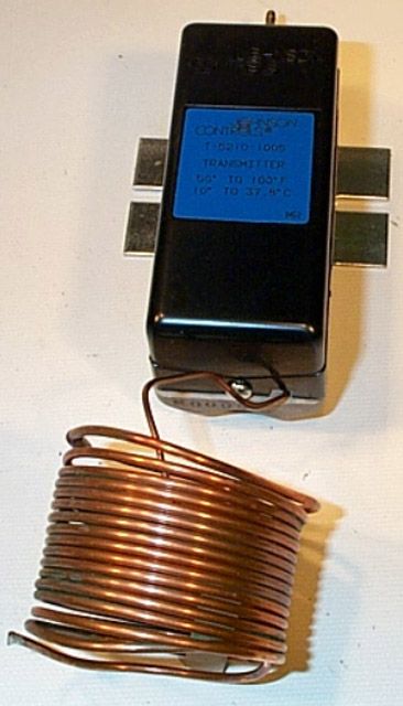 JOHNSON CONTROLS Johnson Controls T-5210-1005 Pneumatic Temperature Transmitter Copper Averaging 8 Feet with 1 Foot Capillary Element 50-100°F