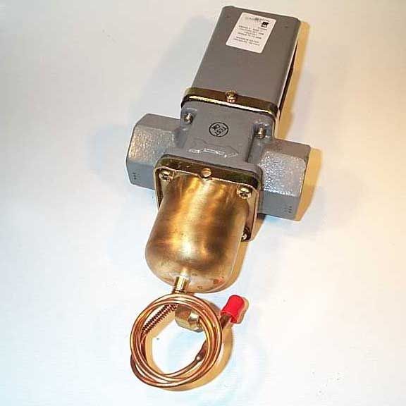 Johnson Controls V46AD-1 Pressure-Actuated Water-Regulating Valve