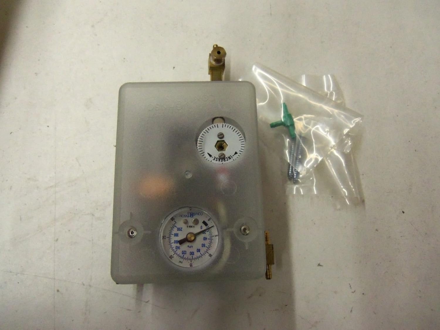 Johnson Controls T-5312-3 Series T-5312 Pneumatic Receiver-Controller Two-Position