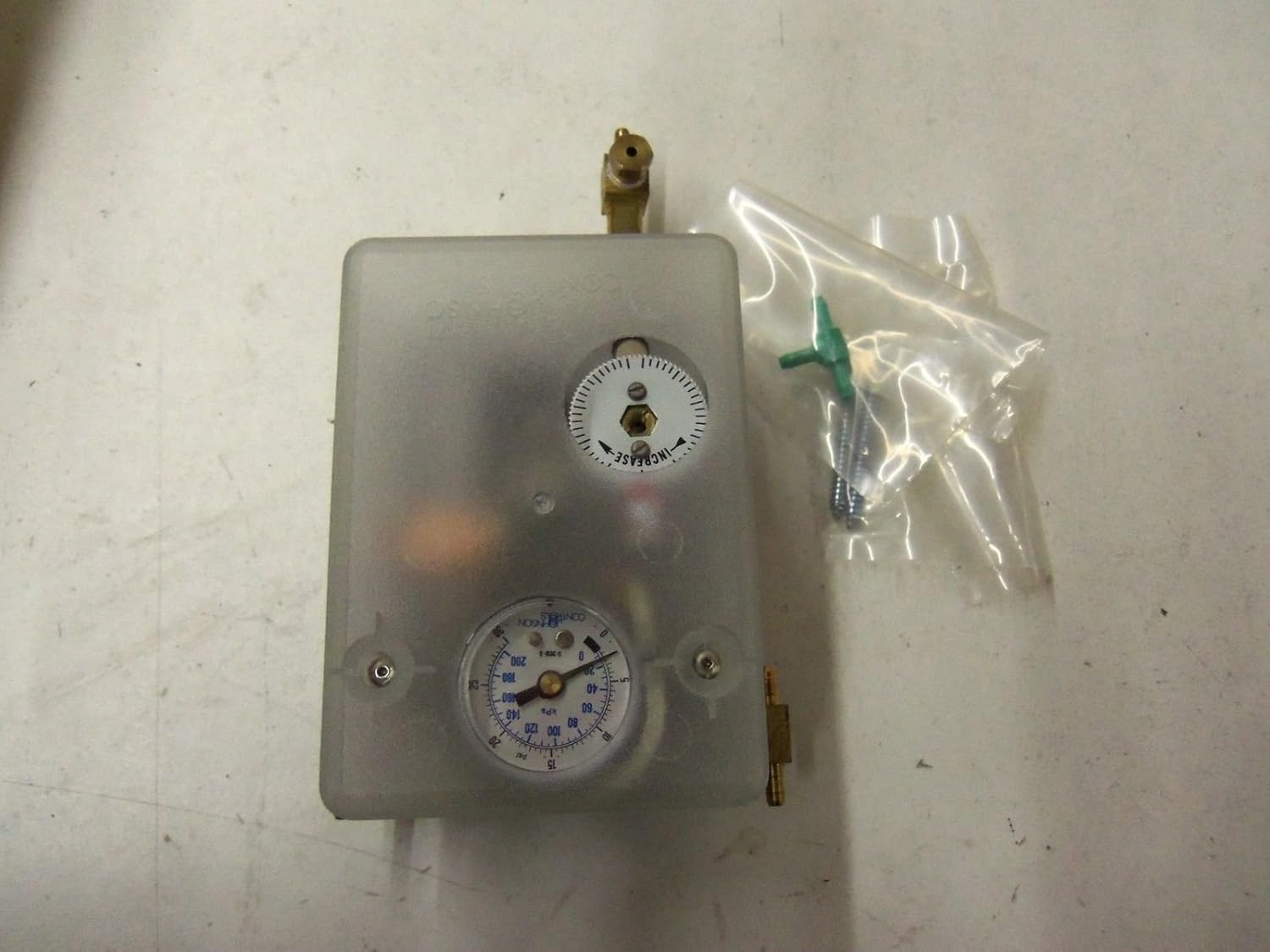 JOHNSON CONTROLS Johnson Controls T-5312-3 Series T-5312 Pneumatic Receiver-Controller Two-Position