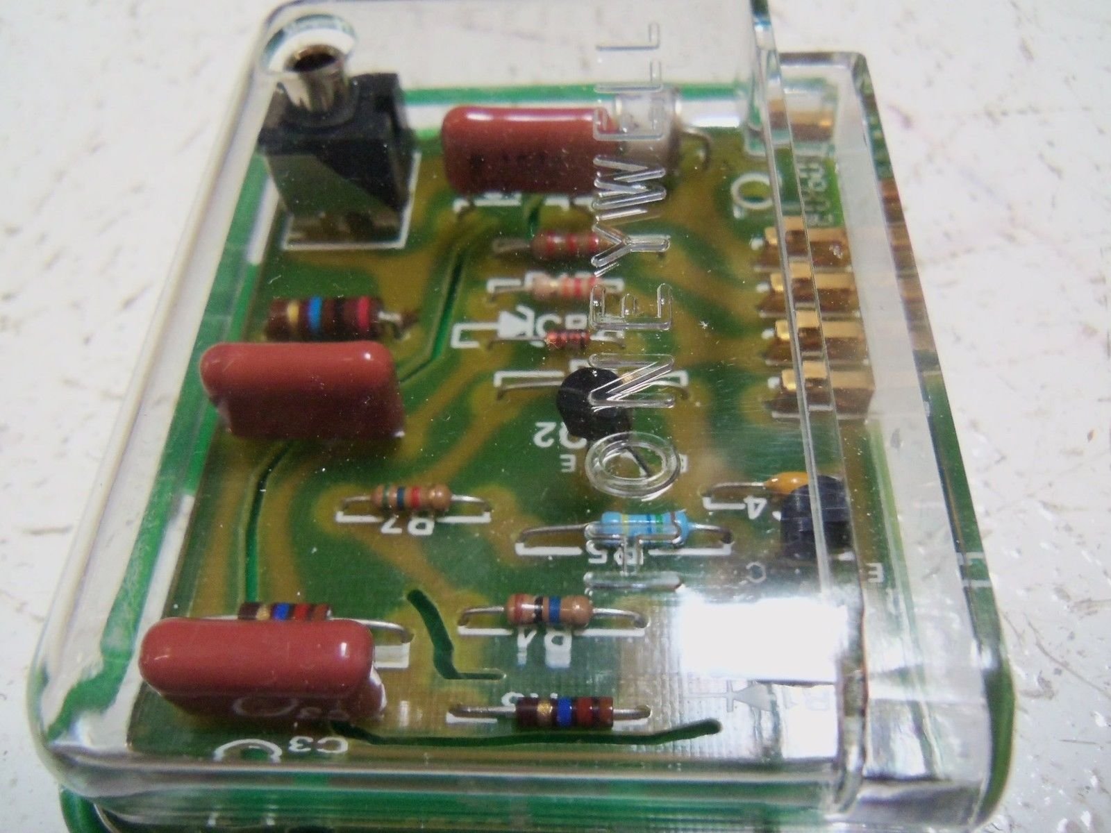 HONEYWELL Honeywell R7289A1012 Flame Safeguard Amplifier -40 to 125F