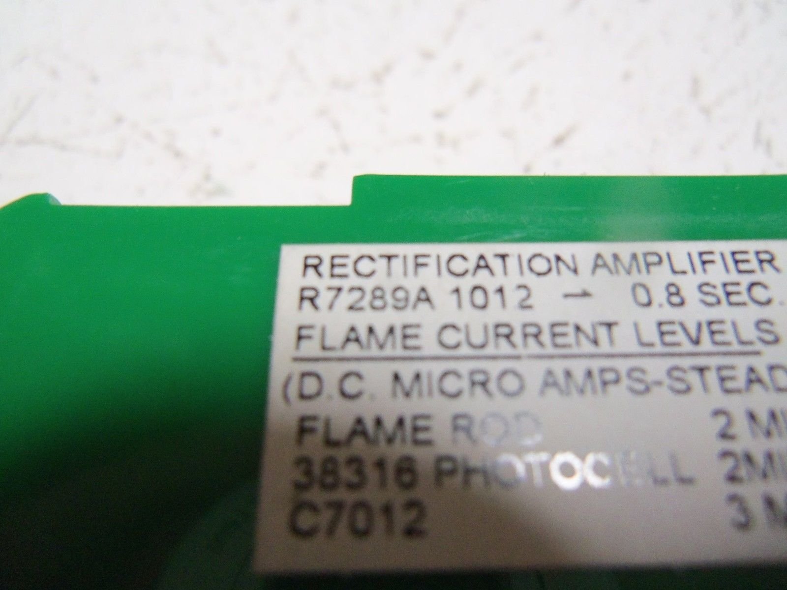 HONEYWELL Honeywell R7289A1012 Flame Safeguard Amplifier -40 to 125F
