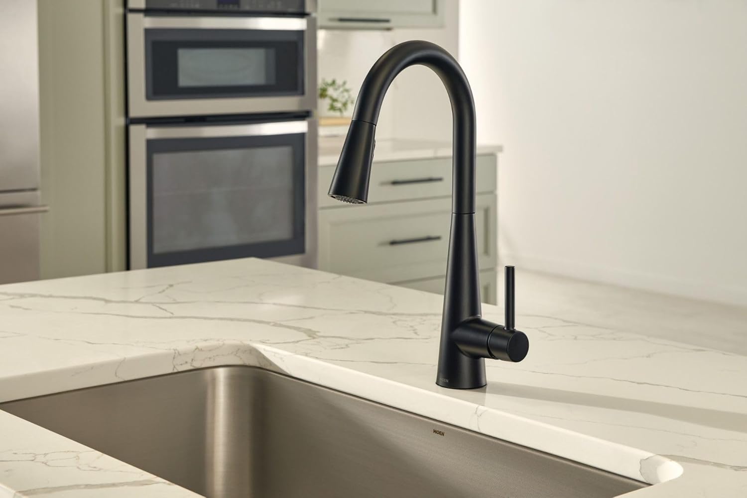 Moen 7864BL Sleek Matte Black One Handle Pulldown Kitchen Faucet