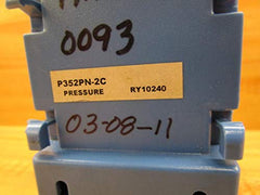 Johnson Controls P352PN-2C Electronic Proportional Plus Integral Pressure Control 0-100 psi